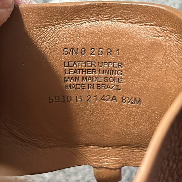 EUC Tory Burch Benton Band Calf Leather Flat
Thong Sandals - Picture 5 of 8